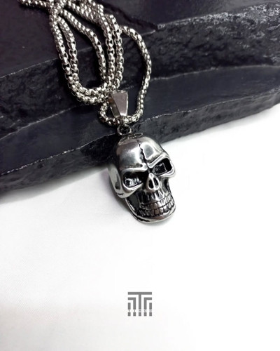 خرید پلاک و گردنبند جمجمه اسکلت نقره ای