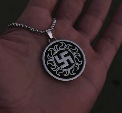خرید پلاک و گردنبند صلیب شکسته خورشیدی
