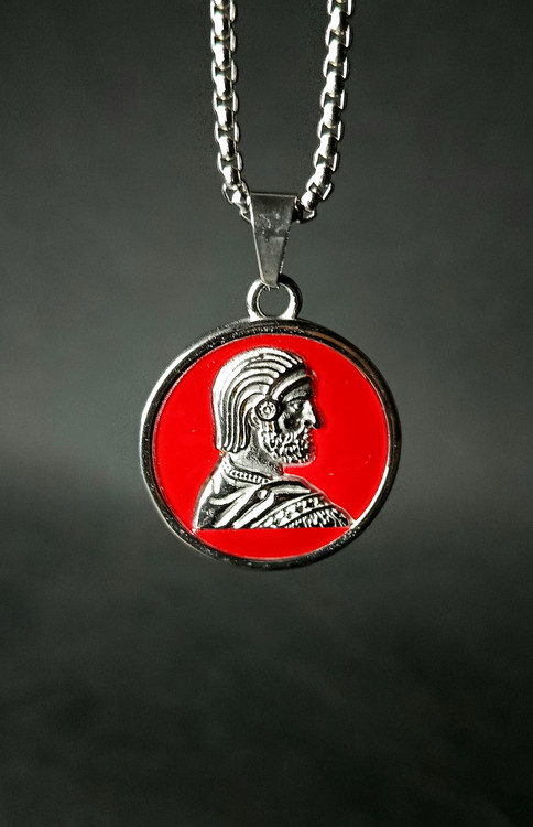 گردنبند کوروش بزرگ قرمز نقره ای