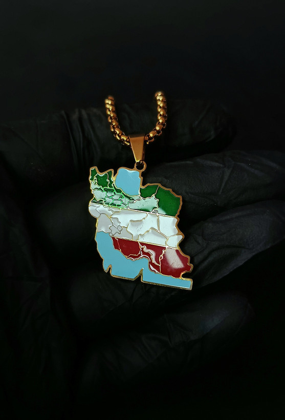 گردنبند ایران زمین طلایی