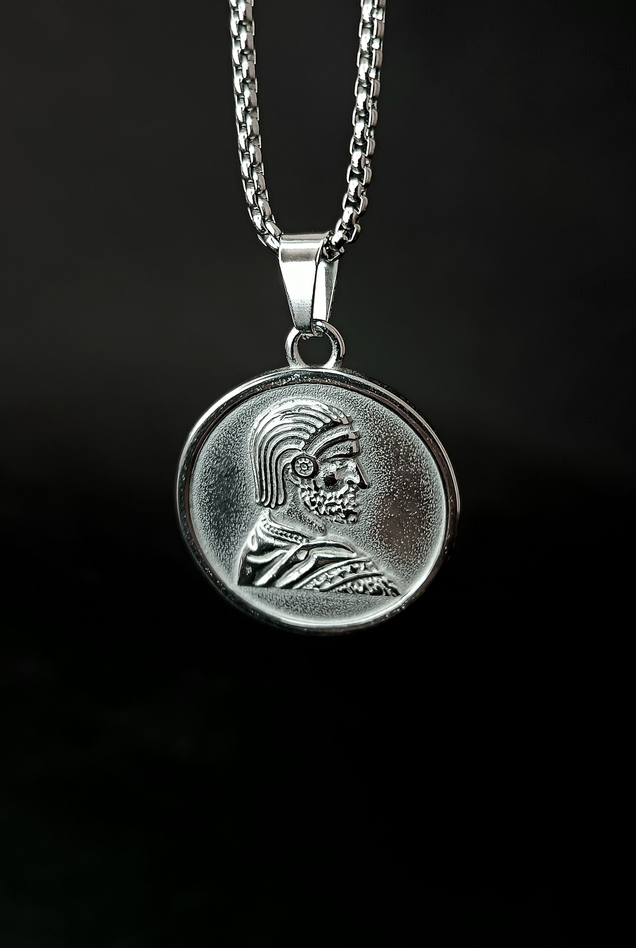 گردنبند کوروش بزرگ نقره ای