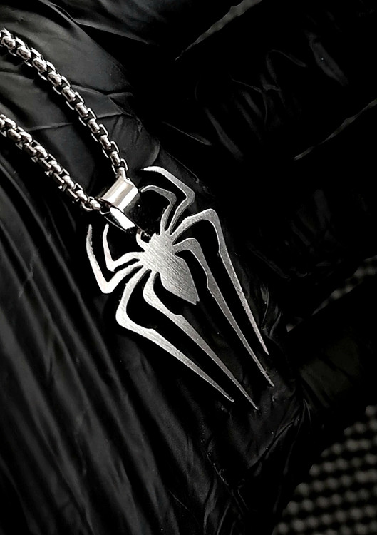 خرید پلاک و گردنبند مرد عنکبوتی