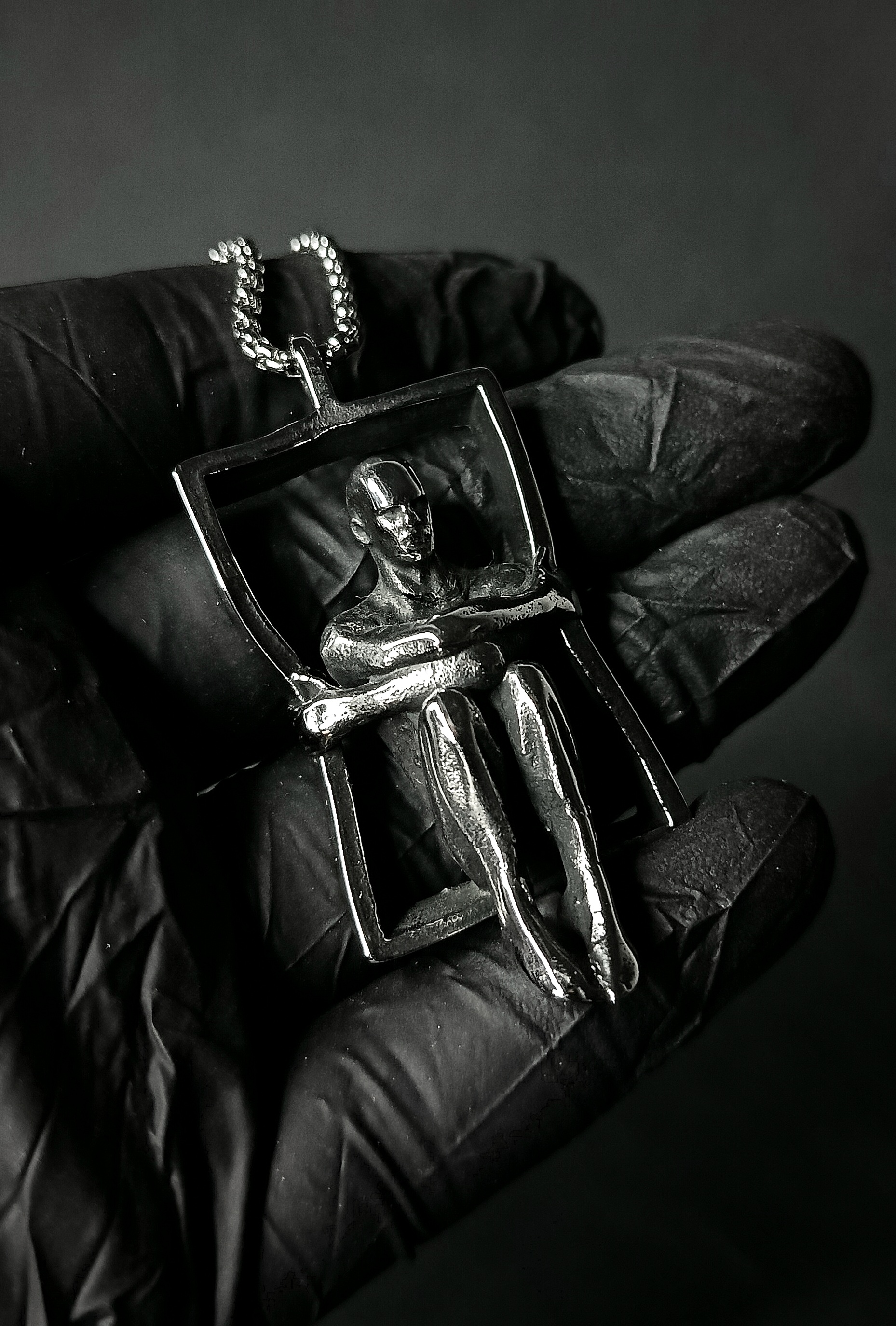 خرید پلاک و گردنبند تنهایی - سه بعدی