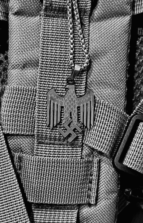 خرید گردنبند عقاب ورماخت آلمان نازی